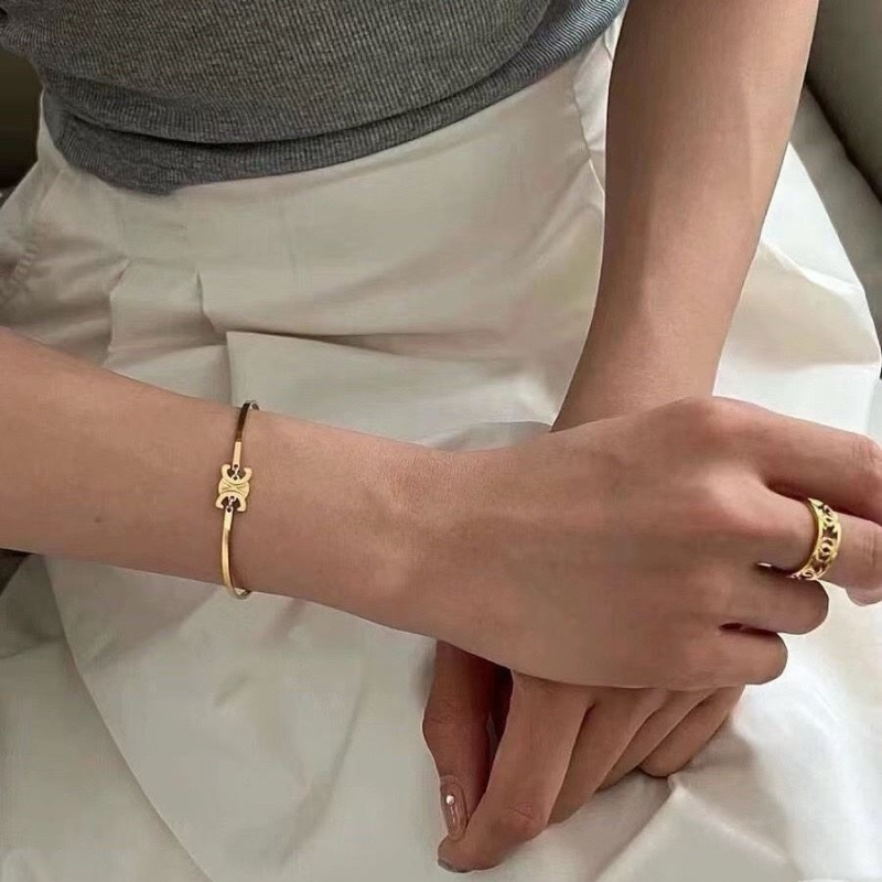 Ce1i*e bracelets